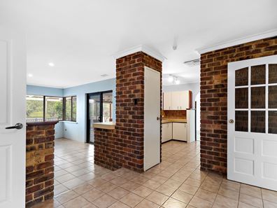 1 Morundah Place, Kelmscott WA 6111