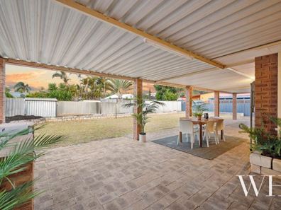 528 Rockingham Road, Lake Coogee WA 6166