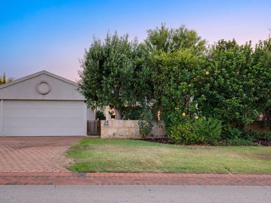 24 Brushfield Way, Gwelup WA 6018