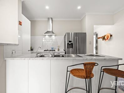 2/26 Hamilton Road, Hamilton Hill WA 6163