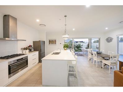 13 Medinah Street, Dunsborough WA 6281