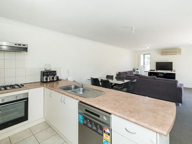 2/9 Clara Street, Gosnells WA 6110