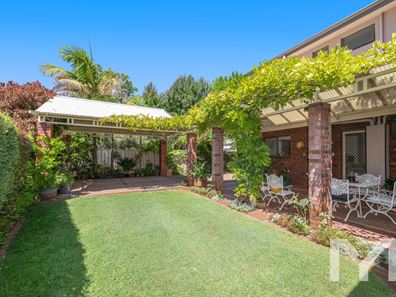 17B Farrin Street, Attadale WA 6156