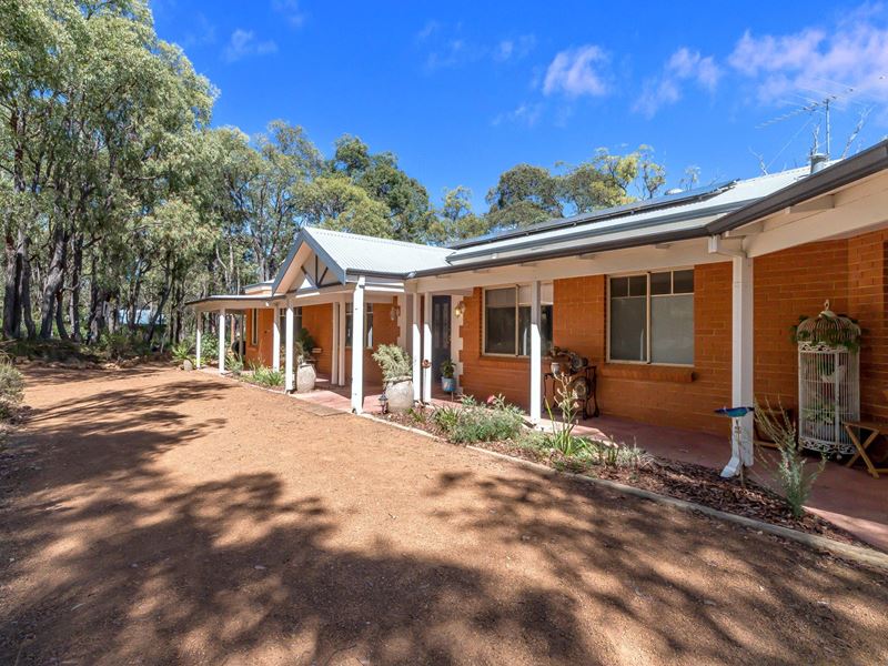 3 Plateau Heights, Hovea WA 6071
