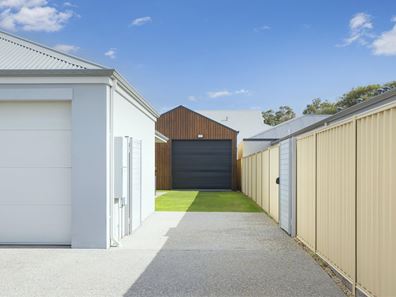 7 Coomarl Approach, West Busselton WA 6280