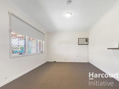 22 Mereworth Way, Girrawheen WA 6064