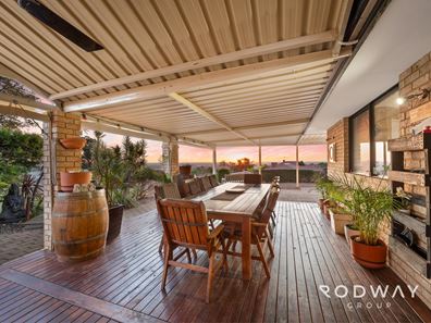 6 Treecrest Gdns, Mount Richon WA 6112