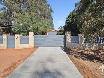 10 Rootes Road, Lesmurdie WA 6076