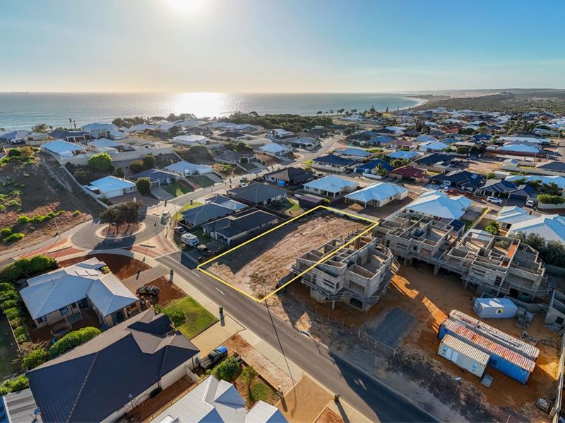 3 Reef Boulevard, Drummond Cove WA 6532