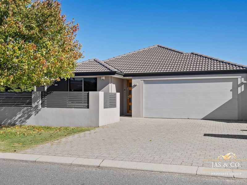 16 Hillbrook Approach, Caversham
