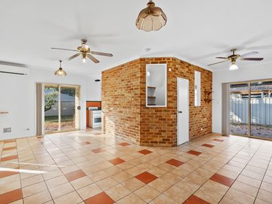 13 Saskatchewan Way, Greenfields WA 6210