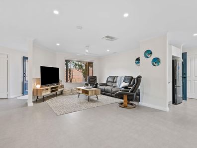 39 Rawlinna Heights, Ballajura WA 6066