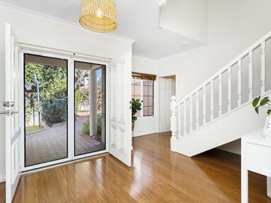 8A Knight Street, Wembley Downs WA 6019