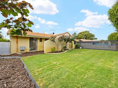 13 Fawdon Street, Safety Bay WA 6169