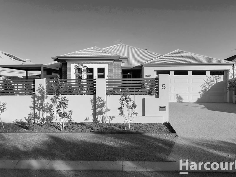 5 Decora Way, Halls Head WA 6210