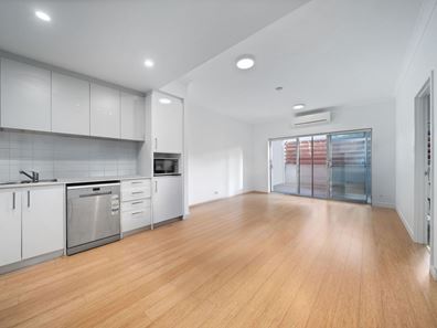 2/21 Northwood Street, West Leederville WA 6007