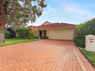 17 Granada Loop, Seville Grove WA 6112