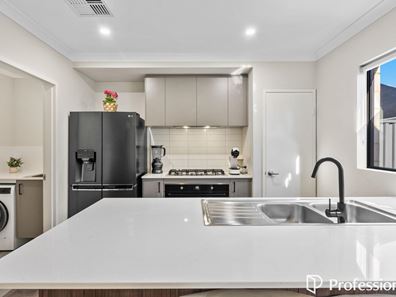 571 Farrall Road, Midvale WA 6056