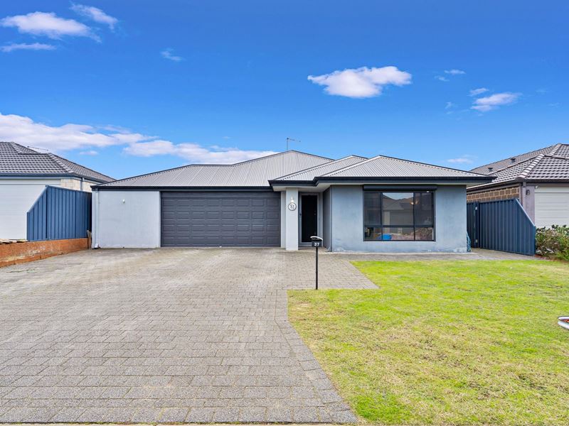 37 Primrose Loop, Byford
