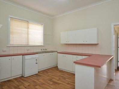 50 Ward Street, Lamington WA 6430