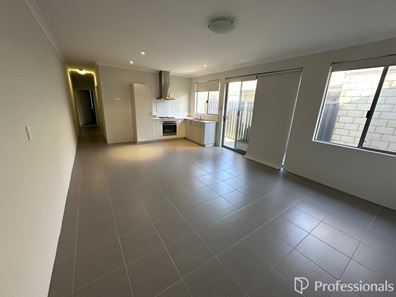 17A Elderflower Street, Treeby WA 6164