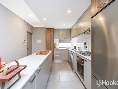 7/14 Gelirah  Lane, Martin WA 6110