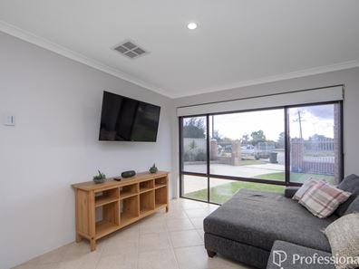 4 Kite Court, High Wycombe WA 6057
