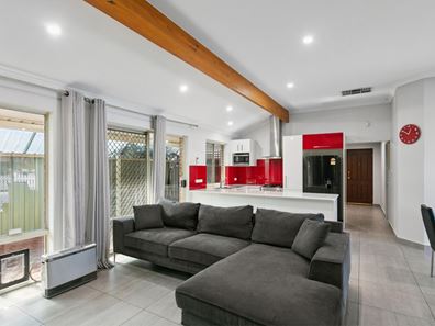 15 Kalkite Close, Ballajura WA 6066