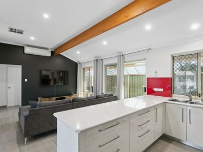15 Kalkite Close, Ballajura WA 6066