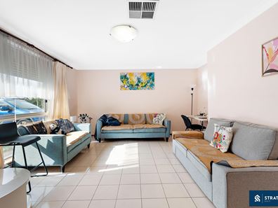 35 Downhill Way, Langford WA 6147