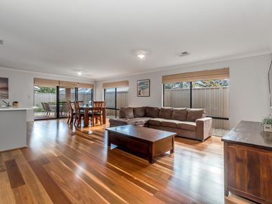 18 Gallinule Loop, Southern River WA 6110