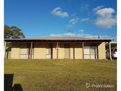 135 Brookton Highway, Kelmscott WA 6111