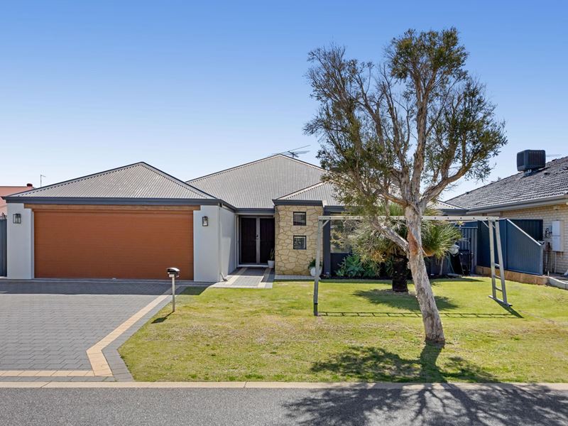 16 Silverpan Way, Byford