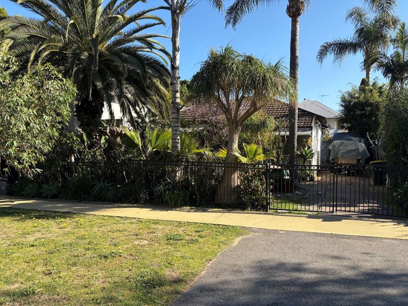 17A Lapsley Road, Claremont WA 6010