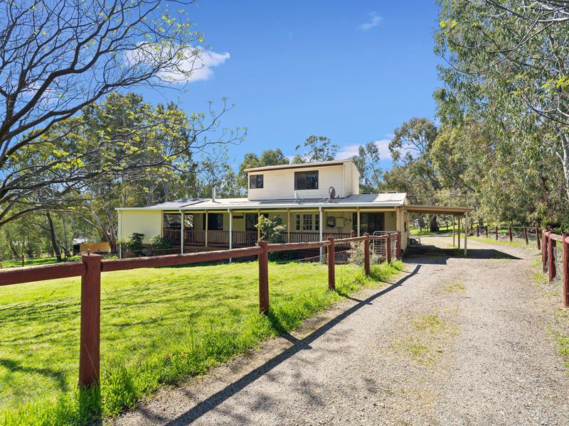 73 Lewis Road, Serpentine WA 6125