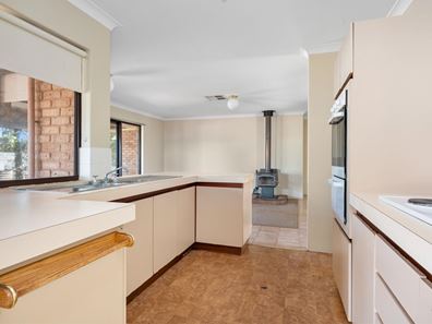 2 Hicks Road, Hannans WA 6430
