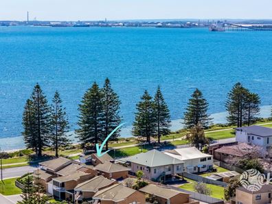 2/17 Esplanade, Rockingham WA 6168