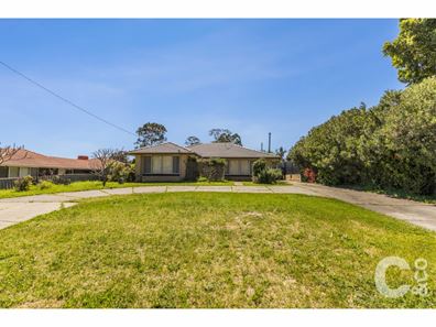 37 Sulphur Road, Orelia WA 6167