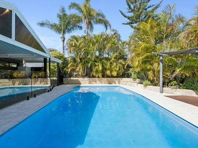 4 Edna Way, Duncraig WA 6023