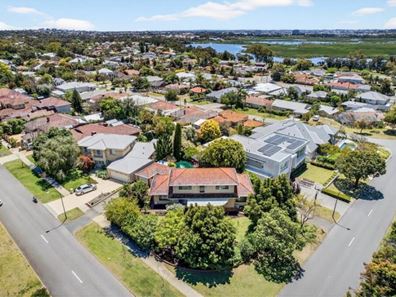 42 Moray Ave, Floreat WA 6014