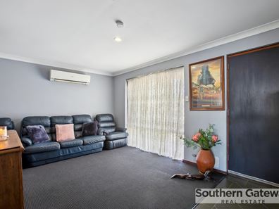 15 Tunnicliffe Street, Parmelia WA 6167