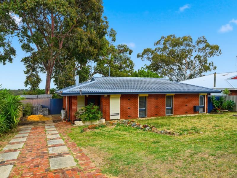 30 Vistula Terrace, Kelmscott WA 6111