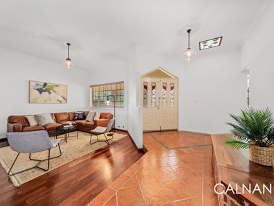 11 Smokewood Place, Leeming WA 6149