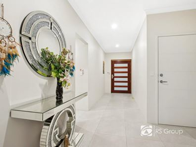 31 Sorrento Road, Piara Waters WA 6112