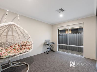 31 Sorrento Road, Piara Waters WA 6112
