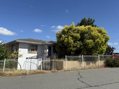 1 Banksia Circle, Thornlie WA 6108
