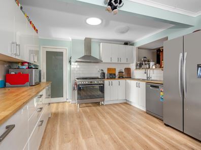 27 Salisbury Road, South Kalgoorlie WA 6430