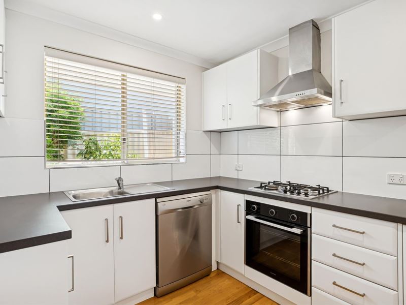 2/14 Byland Street, Doubleview WA 6018