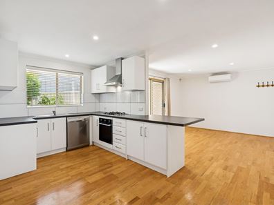 2/14 Byland Street, Doubleview WA 6018