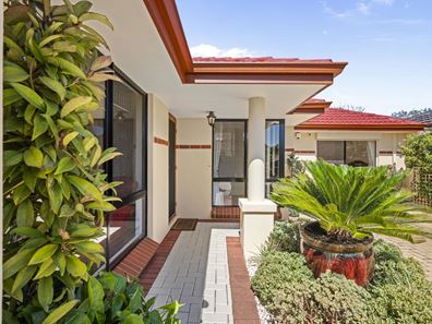 32A Moulden Avenue, Yokine WA 6060